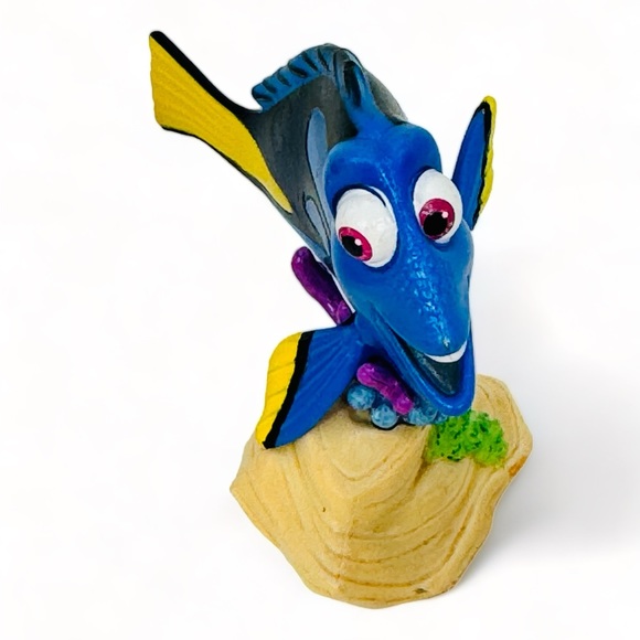 Disney Pixar Finding Nemo Toy Figure Lot Of 4 Dory Squirt Bruce Marlin Cake Top - Picture 3 of 8